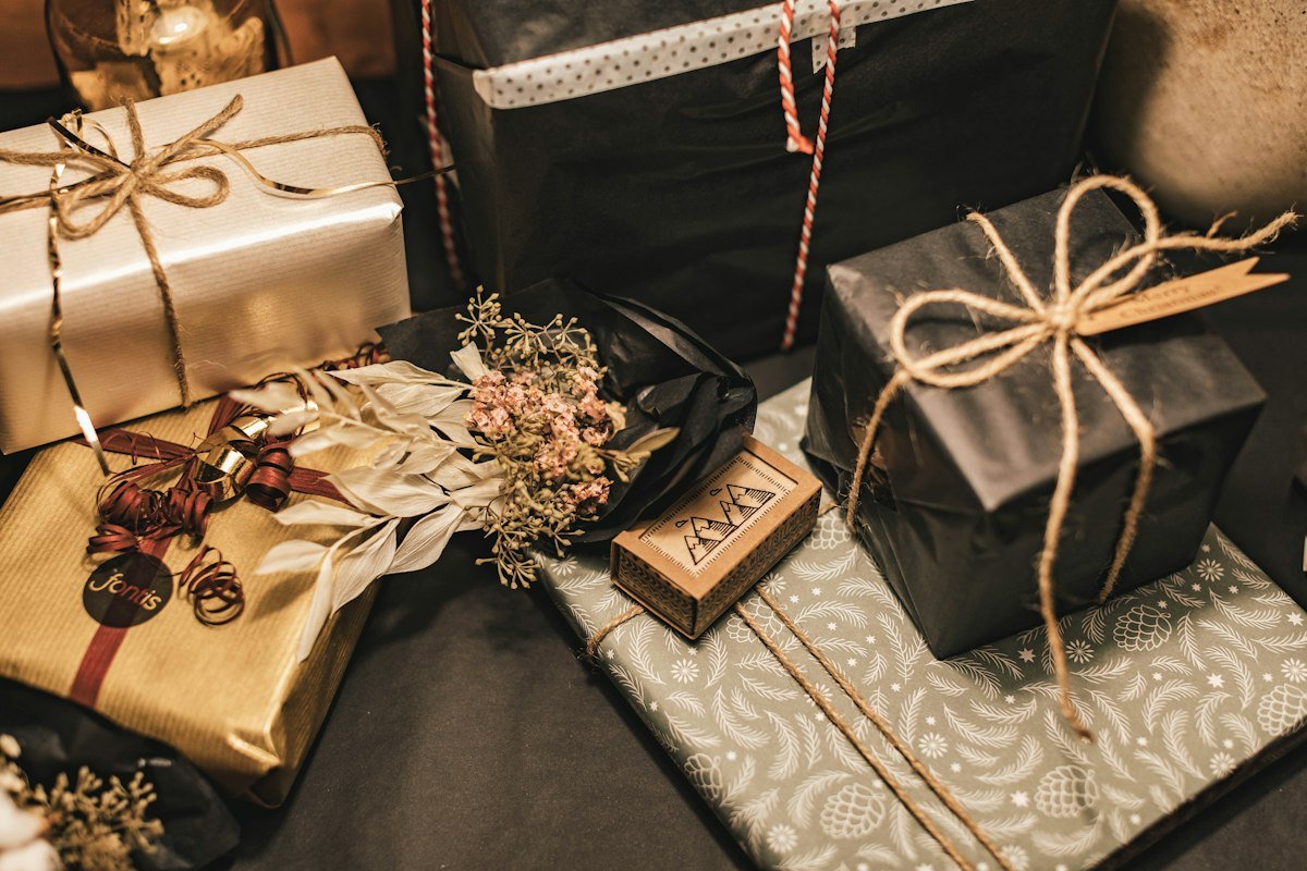 Premium executive gift boxes for corporate clients